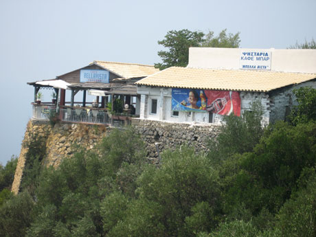 A bellavista kocsma kavezo korfun foto