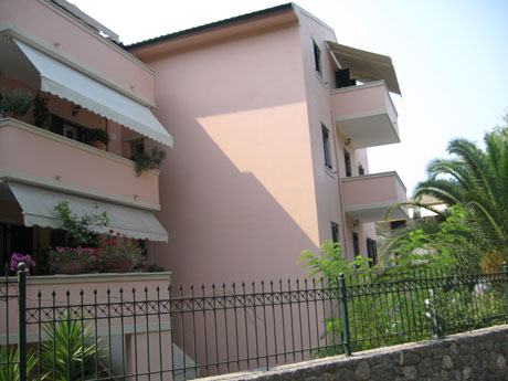 Blocuri De Apartamente Corfu